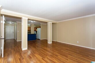 804 Vestavia Villa Ct in Vestavia Hills, AL - Foto de edificio - Building Photo