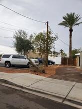 9230 N 8th St in Phoenix, AZ - Building Photo - Building Photo