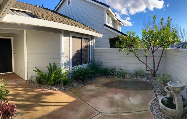 3600 Thomas More Way in Modesto, CA - Building Photo - Building Photo