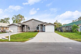 4779 SE Salvatori Rd in Stuart, FL - Building Photo - Building Photo