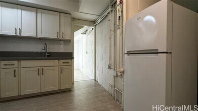 3339 Manoa Rd in Honolulu, HI - Building Photo - Building Photo