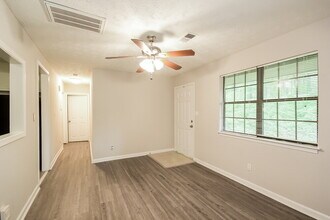 3648 Mansfield Ln in Snellville, GA - Building Photo - Building Photo
