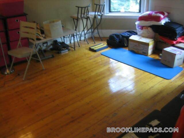 1069 Beacon St, Unit 7 in Brookline, MA - Building Photo - Building Photo