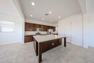 25076 N 77th Dr in Peoria, AZ - Building Photo - Building Photo