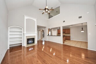 4422 Roundtree Ln in Missouri City, TX - Building Photo - Building Photo