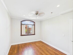 25-69-69 38th St in Queens, NY - Building Photo - Building Photo