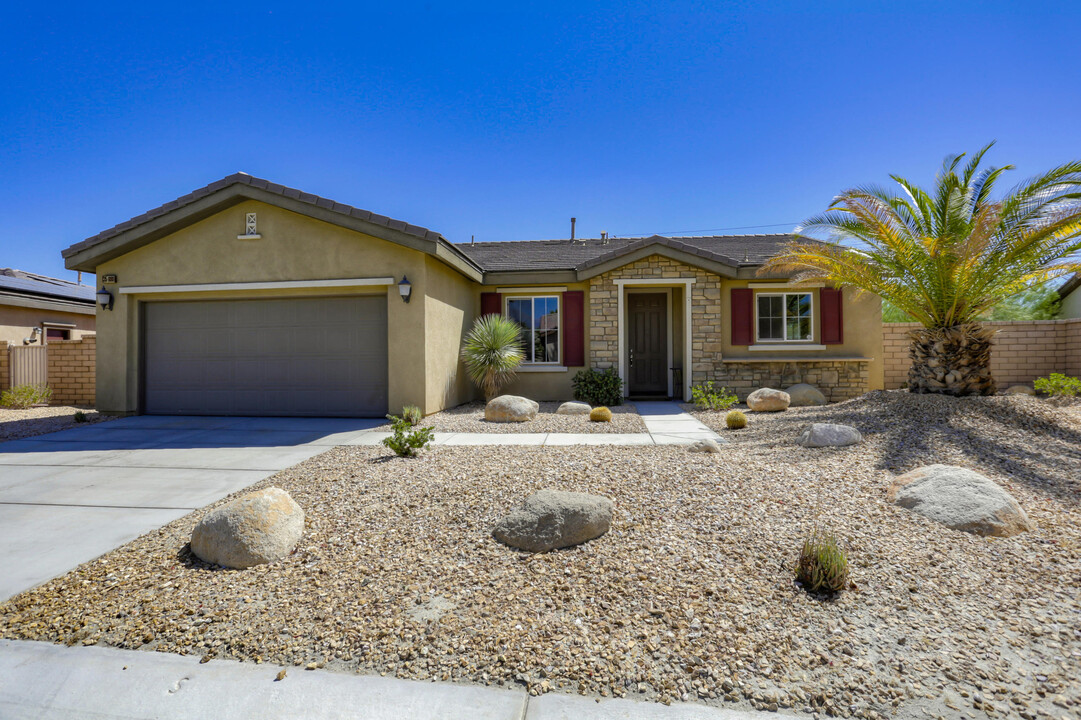 35880 Raphael Dr in Palm Desert, CA - Building Photo