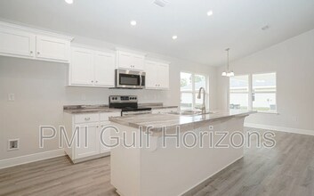 3322 Bliss Ln in Gonzalez, FL - Building Photo - Building Photo