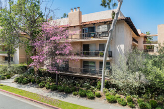 Casa Pasadena Condos in Pasadena, CA - Foto de edificio - Building Photo