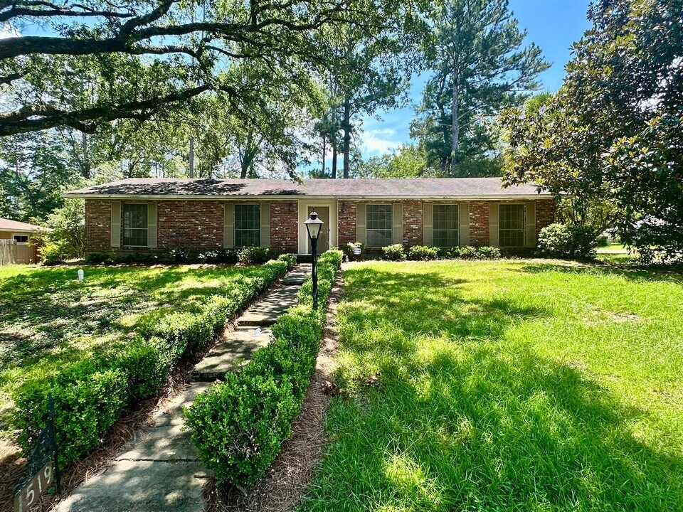 1519 Roswell Dr in Jackson, MS - Foto de edificio