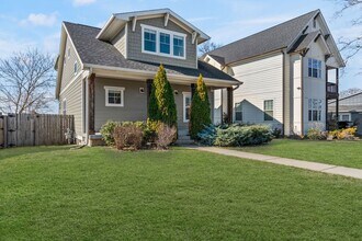 1615 21st Ave N in Nashville, TN - Building Photo - Building Photo