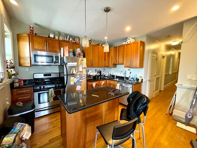 114 Berkshire St, Unit 7