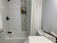 840 Threadneedle St photo'