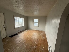 2833 Gilbert Ave NE in Canton, OH - Building Photo - Building Photo