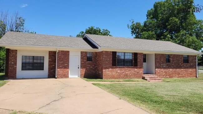 property at 3000 Thomas Ave