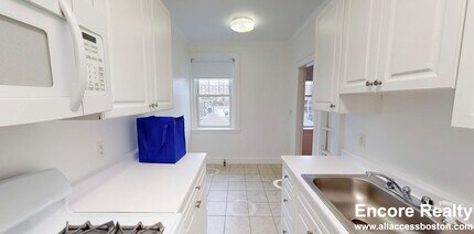 100 Kilsyth Rd, Unit 15 in Boston, MA - Foto de edificio - Building Photo