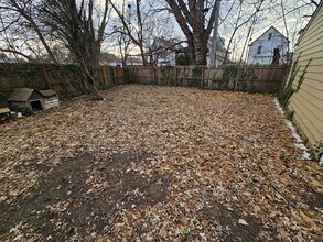 15218 Shiloh Rd in Cleveland, OH - Building Photo - Building Photo