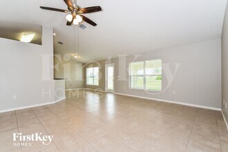 507 NW 17th Terrace in Cape Coral, FL - Foto de edificio - Building Photo