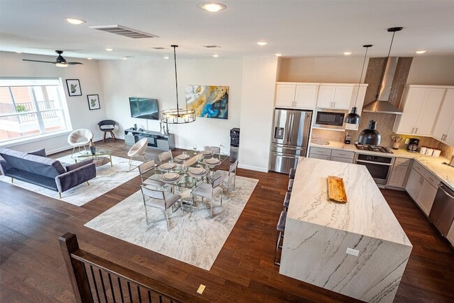 property at 1507 Hickory St