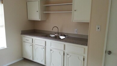 5131 Myrtlewood St in Houston, TX - Building Photo - Building Photo
