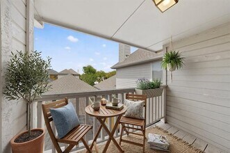 6027 Homestead Ct in Dallas, TX - Building Photo - Building Photo