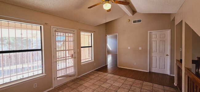 12132 Village Gate Dr in El Paso, TX - Building Photo - Building Photo