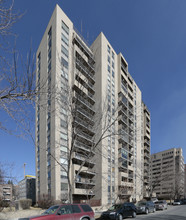 Dorchester Square in Calgary, AB - Building Photo - Building Photo