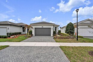 9399 SW Pepoli Way in Port St. Lucie, FL - Building Photo