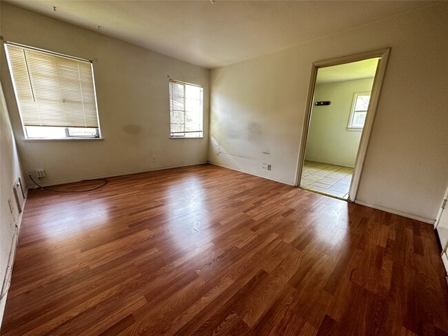 property at 5210 Stuyvesant Ln