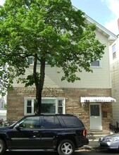 110 Thorndike St, Unit 1R in Cambridge, MA - Building Photo - Building Photo