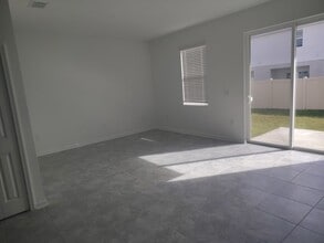 2572 Skyline Lp in Kissimmee, FL - Building Photo - Building Photo