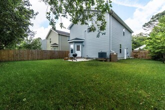 1077 Green St in Norfolk, VA - Building Photo - Building Photo