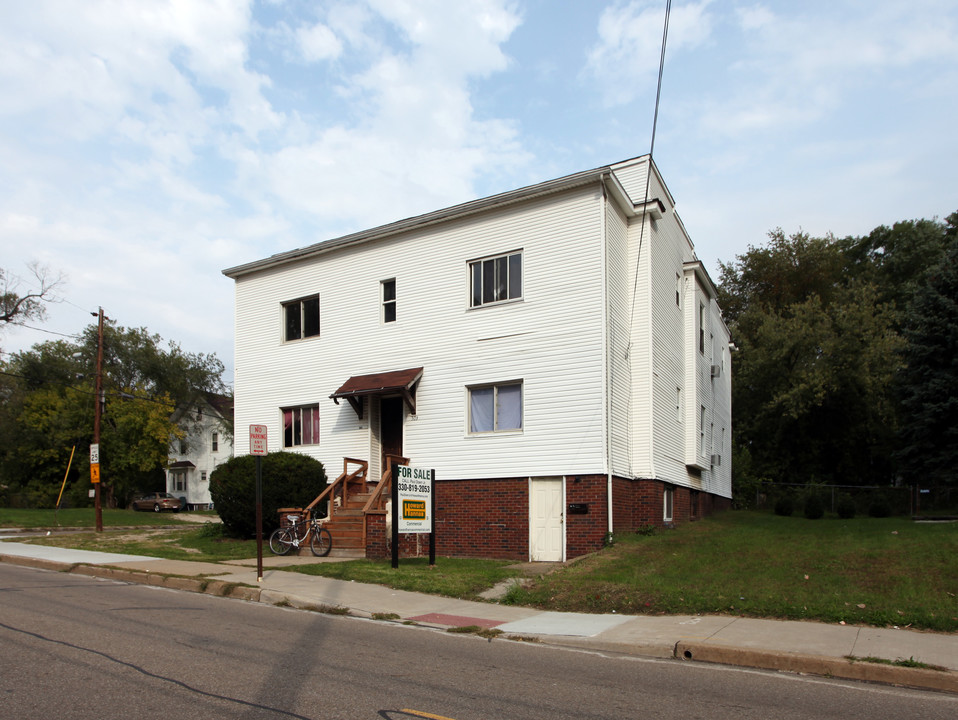 503 Dayton St in Akron, OH - Building Photo