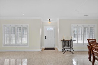 1206 Dolphin Rd in West Palm Beach, FL - Foto de edificio - Building Photo