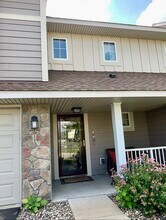 3453 Chestnut Ln in Eagan, MN - Building Photo - Building Photo