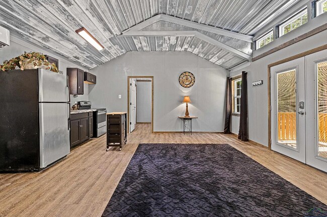 9190 Co Rd 2136 in Henderson, TX - Building Photo - Building Photo