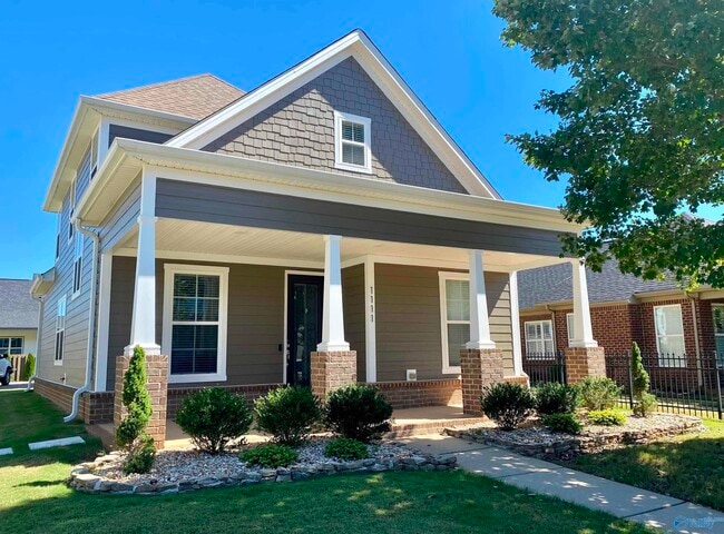 property at 1111 Pegasus Dr NW