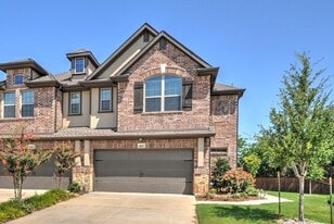 4817 Bridgewater St in Plano, TX - Building Photo
