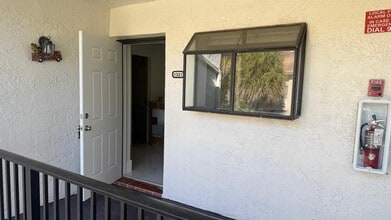 1254 S Military Trail in Deerfield Beach, FL - Building Photo - Building Photo