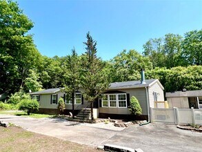 22 Shinhollow Rd in Port Jervis, NY - Building Photo - Building Photo
