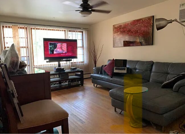 2435 W 123rd St in Blue Island, IL - Building Photo - Building Photo