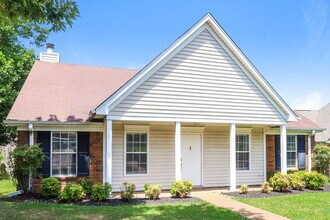 8450 Kimberly Rose Dr in Memphis, TN - Foto de edificio - Building Photo