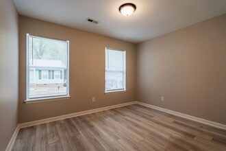 614 Hilltop Dr in Raleigh, NC - Building Photo - Building Photo