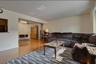 205 N Ridge Ave in Arlington Heights, IL - Building Photo - Building Photo
