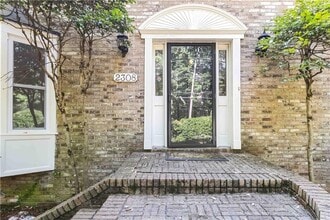 2308 Defoors Ferry Rd NW in Atlanta, GA - Building Photo - Building Photo