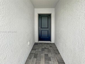 2060 Stillview Pass in Zephyrhills, FL - Building Photo - Building Photo