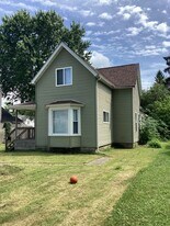 1208 Howard St in Port Huron, MI - Building Photo