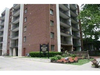 Bristol Place Apartments in Windsor, ON - Building Photo