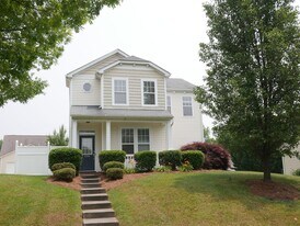 220 Bridgewater Dr in Advance, NC - Building Photo