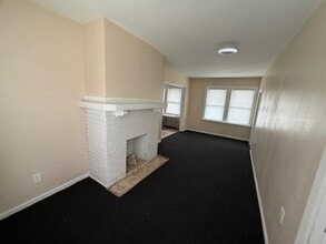 11817 Rockaway Beach Blvd in Rockaway Park, NY - Foto de edificio - Building Photo